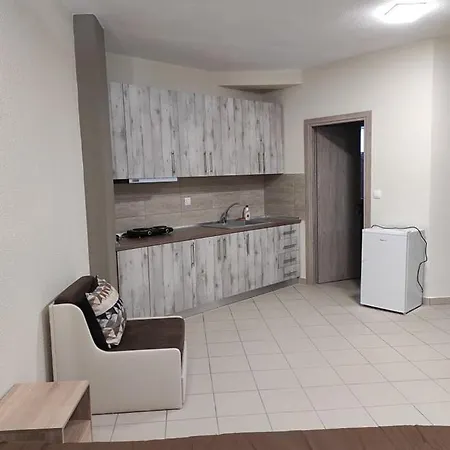Ladadika New 2 Apartment *